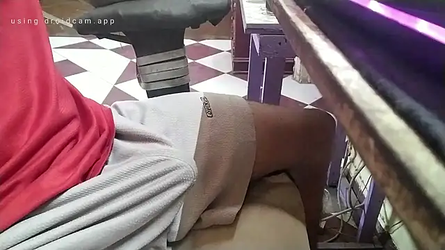 Snapshot of growing20yo chatting on 10/22/25, 11:26 growing20yo online show from 10/22/25, 11:26