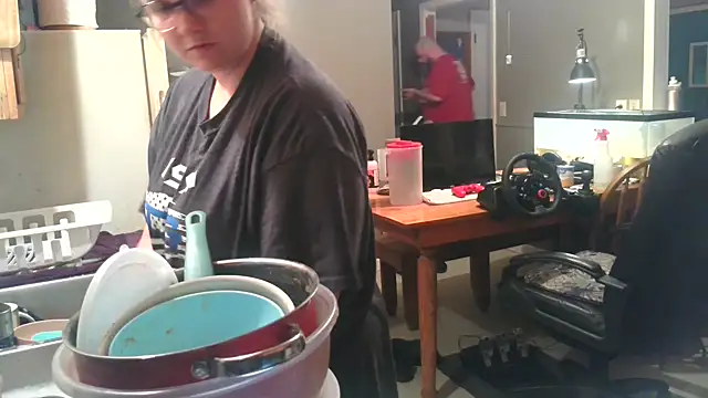 Snapshot of ZeTurtleMaster chatting on 01/24/25, 01:24 ZeTurtleMaster online show from 01/24/25, 01:24