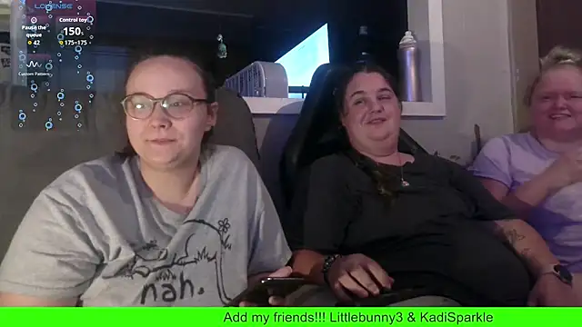 Snapshot of ZeTurtleMaster chatting on 09/20/25, 01:17 ZeTurtleMaster online show from 09/20/25, 01:17