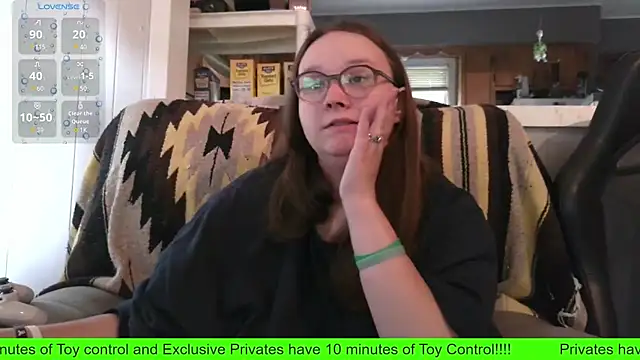 Snapshot of ZeTurtleMaster chatting on 10/06/25, 05:21 ZeTurtleMaster online show from 10/06/25, 05:21