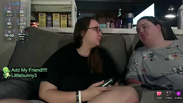 Snapshot of ZeTurtleMaster chatting on 10/22/25, 12:11 ZeTurtleMaster online show from 10/22/25, 12:11