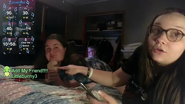 Snapshot of ZeTurtleMaster chatting on 10/31/25, 04:35 ZeTurtleMaster online show from 10/31/25, 04:35