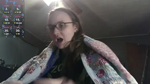 Snapshot of ZeTurtleMaster chatting on 11/11/25, 12:10 ZeTurtleMaster online show from 11/11/25, 12:10