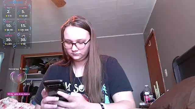 Snapshot of ZeTurtleMaster chatting on 11/14/25, 07:01 ZeTurtleMaster online show from 11/14/25, 07:01