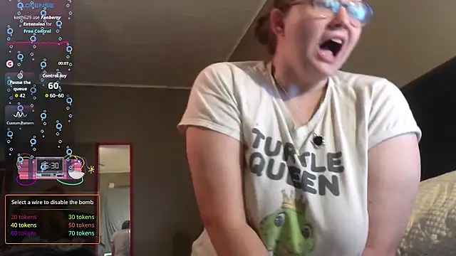 Snapshot of ZeTurtleMaster chatting on 11/22/25, 12:53 ZeTurtleMaster online show from 11/22/25, 12:53