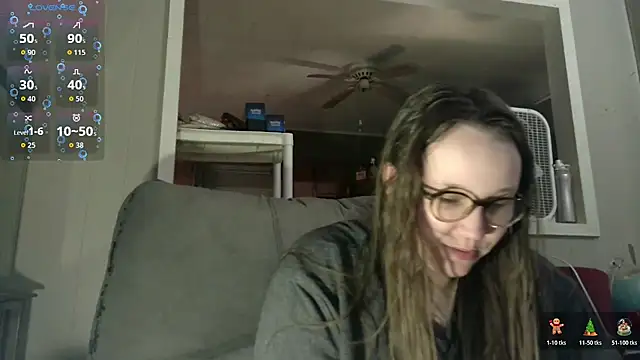 Snapshot of ZeTurtleMaster chatting on 12/15/25, 03:11 ZeTurtleMaster online show from 12/15/25, 03:11