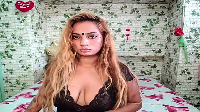 sexyindianchic online show from 09/30/25, 12:54