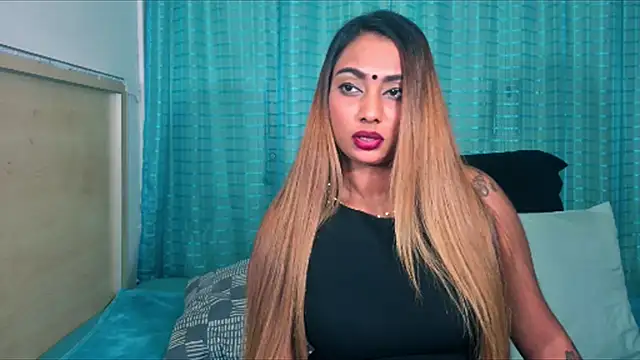 Snapshot of sexyindianchic chatting on 05/18/26, 06:36 sexyindianchic online show from 05/18/26, 06:36