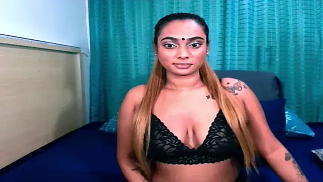 Snapshot of sexyindianchic chatting on 06/12/26, 01:26 sexyindianchic online show from 06/12/26, 01:26