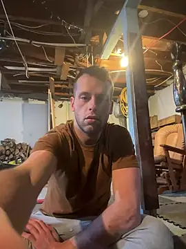 Snapshot of Cum_Paris chatting on 02/17/25, 11:20 Cum Paris online show from 02/17/25, 11:20