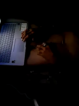 Snapshot of justinewe69 chatting on 09/20/25, 04:24 justinewe69 online show from 09/20/25, 04:24