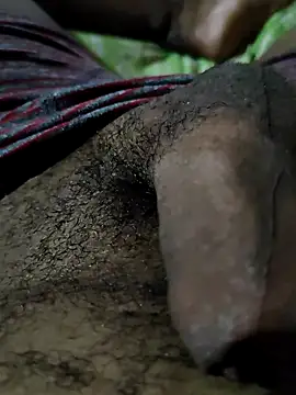 Snapshot of mineirinhosedutor2210 chatting on 11/18/25, 03:56 mineirinhosedutor2210 online show from 11/18/25, 03:56