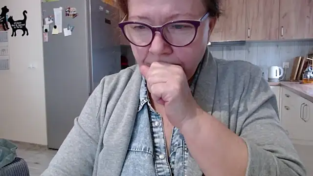 Adelewildx online show from 02/07/25, 10:29