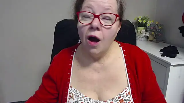 Adelewildx online show from 02/24/25, 04:16