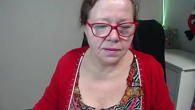 Adelewildx online show from 02/26/25, 04:03