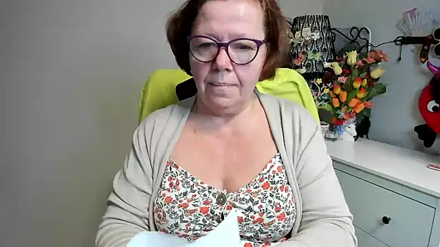 Adelewildx online show from 05/20/26, 03:34