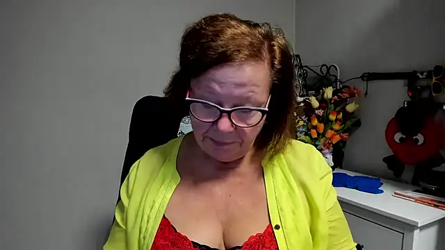Snapshot of Adelewildx chatting on 07/20/26, 03:43 Adelewildx online show from 07/20/26, 03:43