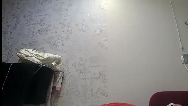 alisacucumber online show from 12/14/24, 07:46