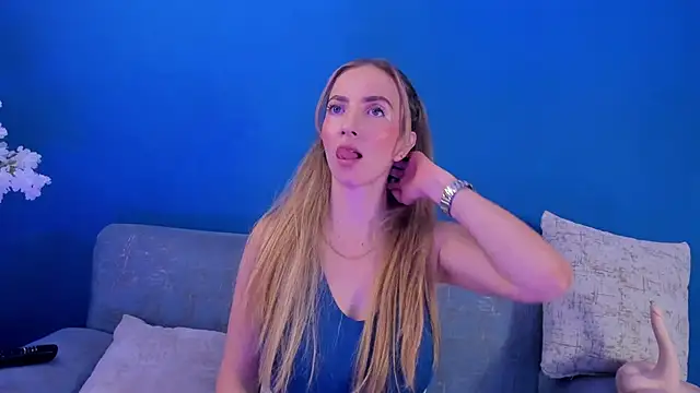 Snapshot of BellaMarieX chatting on 11/07/25, 05:02 BellaMarieX online show from 11/07/25, 05:02