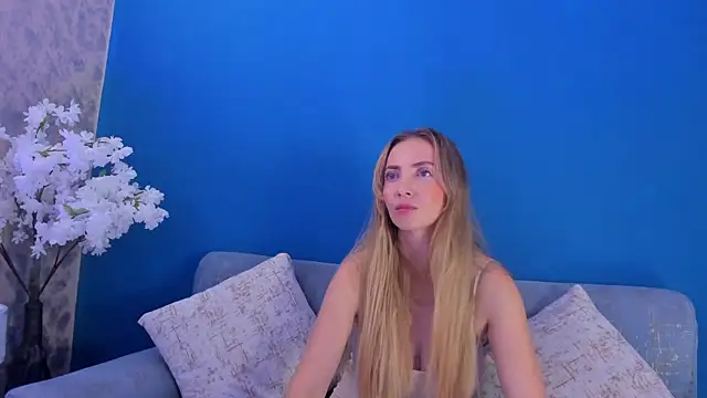 Snapshot of BellaMarieX chatting on 11/13/25, 11:14 BellaMarieX online show from 11/13/25, 11:14