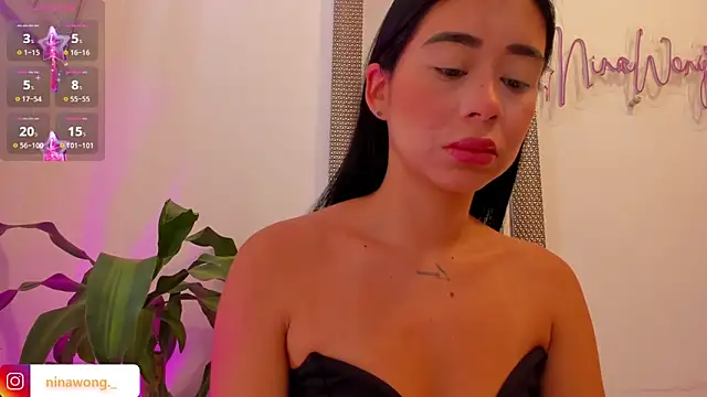 Snapshot of NinaWong chatting on 04/13/26, 02:44 NinaWong online show from 04/13/26, 02:44