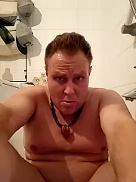 Snapshot of OliverBerlinSucht chatting on 10/20/25, 01:17 OliverBerlinSucht online show from 10/20/25, 01:17