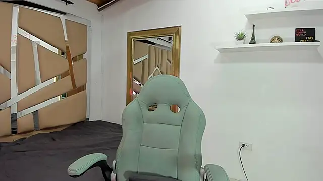 Snapshot of mister_miike chatting on 03/07/25, 03:08 mister miike online show from 03/07/25, 03:08