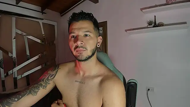 Snapshot of mister_miike chatting on 03/13/25, 03:11 mister miike online show from 03/13/25, 03:11