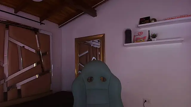 Snapshot of mister_miike chatting on 09/16/25, 03:07 mister miike online show from 09/16/25, 03:07