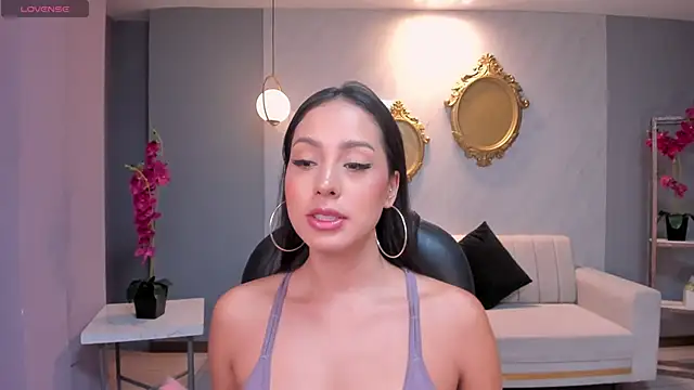 Snapshot of BrennaWalker chatting on 01/21/25, 04:10 BrennaWalker online show from 01/21/25, 04:10