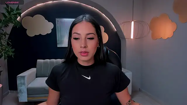 Snapshot of BrennaWalker chatting on 02/01/25, 03:08 BrennaWalker online show from 02/01/25, 03:08