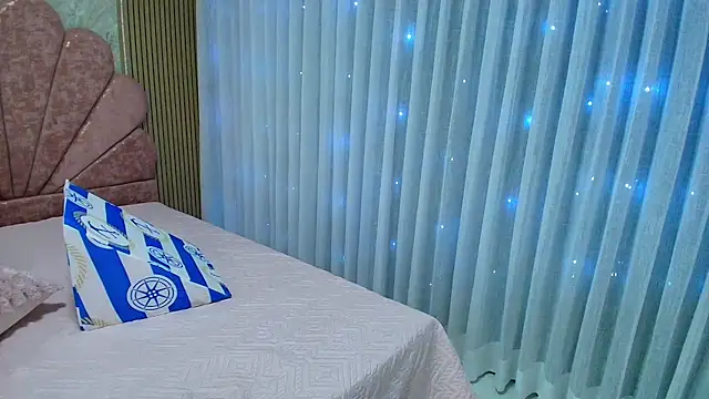 emyli sw  online show from 10/31/25, 03:07