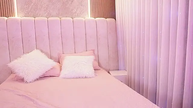 emyli sw  online show from 03/31/26, 03:19