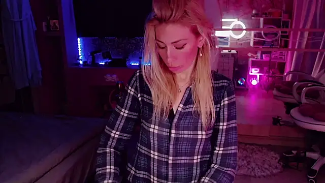 AnnieGOld  online show from 09/19/25, 01:18