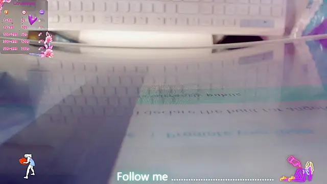 Snapshot of AnnieGOld_ chatting on 08/01/26, 01:16 AnnieGOld online show from 08/01/26, 01:16
