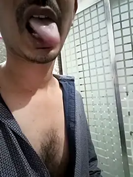 Snapshot of dreamtoungelick69 chatting on 03/08/26, 05:28 dreamtoungelick69 online show from 03/08/26, 05:28