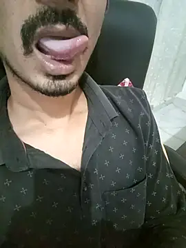 Snapshot of dreamtoungelick69 chatting on 03/27/26, 05:23 dreamtoungelick69 online show from 03/27/26, 05:23