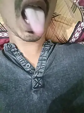 Snapshot of dreamtoungelick69 chatting on 04/02/26, 08:17 dreamtoungelick69 online show from 04/02/26, 08:17