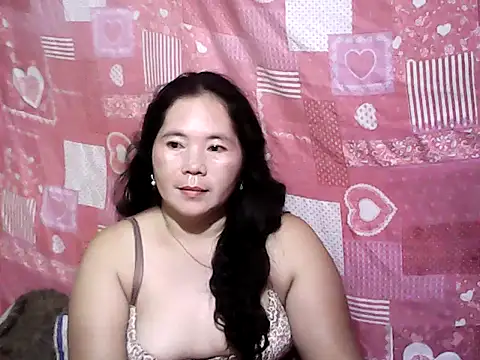 Snapshot of hotpusie_4u chatting on 05/27/26, 07:11 hotpusie 4u online show from 05/27/26, 07:11