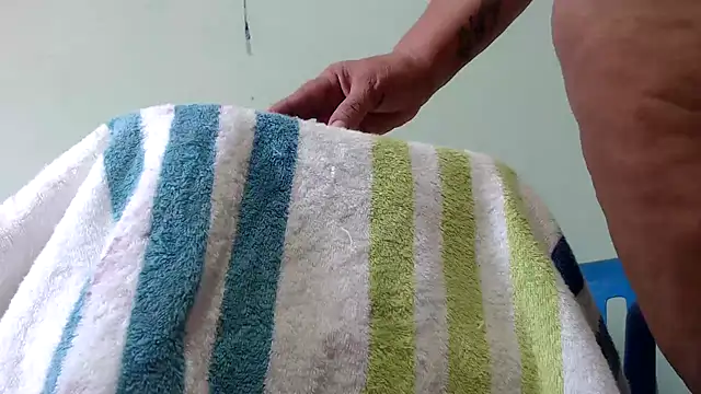 Snapshot of juanys_asshot chatting on 09/28/25, 02:22 juanys asshot online show from 09/28/25, 02:22