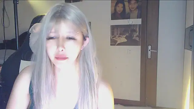 Snapshot of candy_cola chatting on 09/18/25, 06:04 candy cola online show from 09/18/25, 06:04