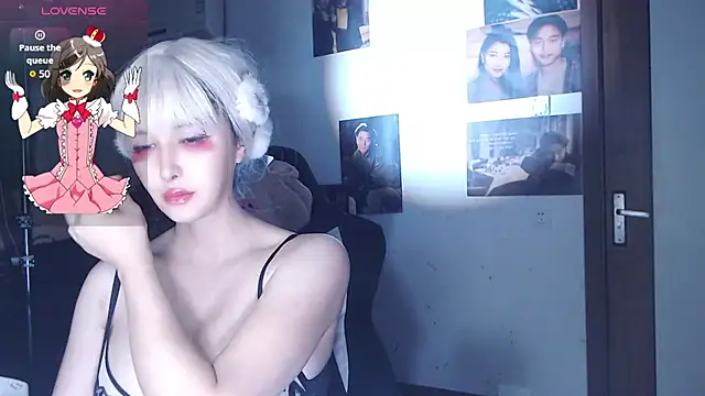 Snapshot of candy_cola chatting on 10/09/25, 04:43 candy cola online show from 10/09/25, 04:43