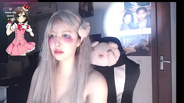 Snapshot of candy_cola chatting on 10/21/25, 12:55 candy cola online show from 10/21/25, 12:55