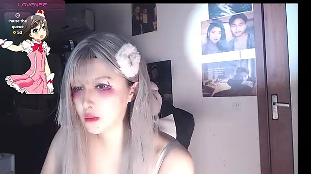 Snapshot of candy_cola chatting on 10/22/25, 02:34 candy cola online show from 10/22/25, 02:34