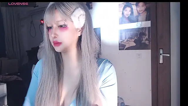 Snapshot of candy_cola chatting on 10/23/25, 02:00 candy cola online show from 10/23/25, 02:00