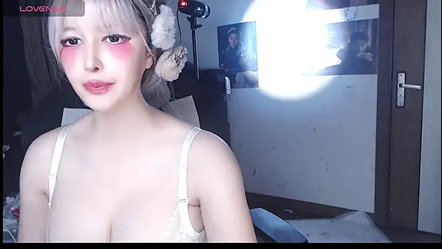 candy cola online show from 11/03/25, 01:12