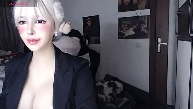 candy cola online show from 11/11/25, 05:40