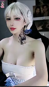 Snapshot of candy_cola chatting on 01/17/26, 02:11 candy cola online show from 01/17/26, 02:11