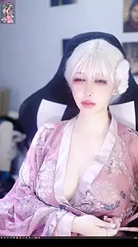 Snapshot of candy_cola chatting on 02/03/26, 07:19 candy cola online show from 02/03/26, 07:19