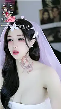 Snapshot of candy_cola chatting on 02/14/26, 01:13 candy cola online show from 02/14/26, 01:13
